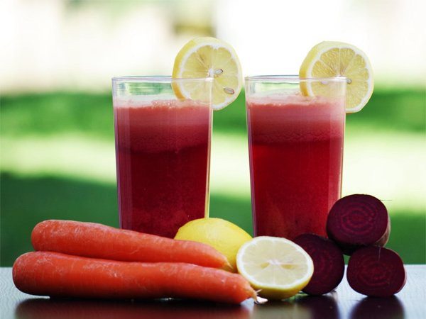 Trạng thái tinh thần, stress, chế độ ăn không lành mạnh, thay đổi lối sống là một số nguyên nhân khiến bạch cầu giảm. Một số thực phẩm giàu beta-caroten và các chất dinh dưỡng khác có thể tăng cường sản xuất các tế bào bạch cầu.