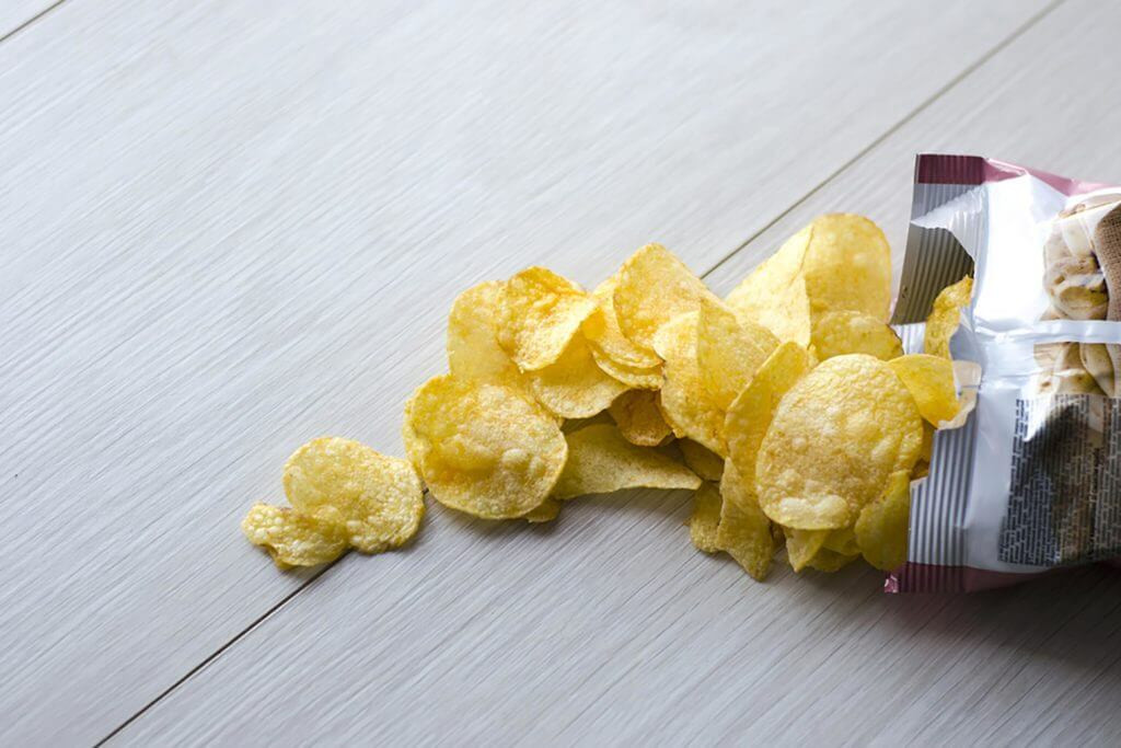 Ăn nhiều muối quá mức cũng làm giảm tuổi thọ. Hạn chế ăn thực phẩm nhiều muối và các thực phẩm chế biến bởi chúng có thể gây ra huyết áp cao và gây bệnh tim nguy hiểm.