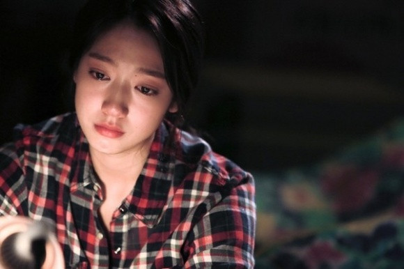 Tôi nghe lời giải thích của chồng mà lòng lại càng rối bời. (Ảnh minh họa)