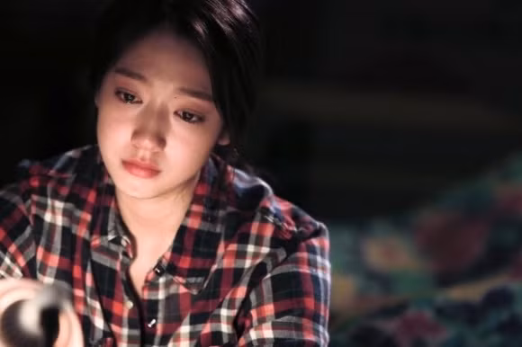 Tôi nghe lời giải thích của chồng mà lòng lại càng rối bời. (Ảnh minh họa)