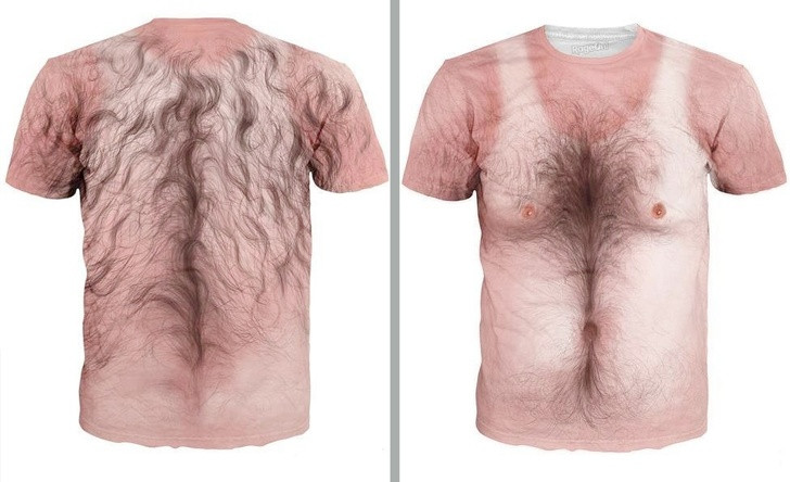 Chiếc áo như thể phô cả những điểm xấu nhất của cơ thể.