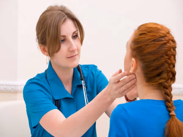 Cá rô phi chứa selen có vai trò quan trọng trong việc điều hòa tuyến giáp và cải thiện chức năng của hormone. Chức năng hoạt động của tuyến giáp sẽ tăng cường sự trao đổi chất trong cơ thể.