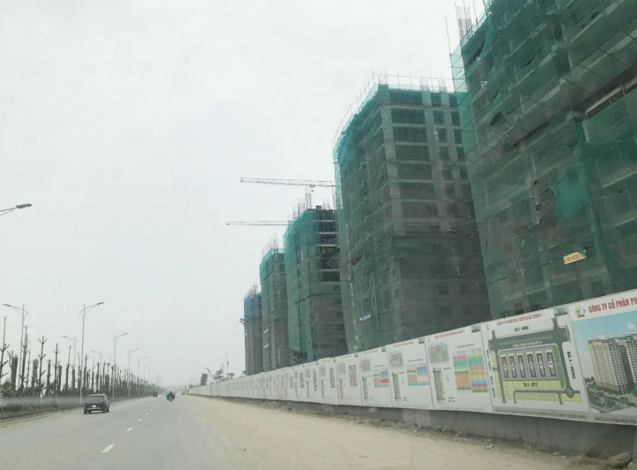 Giá đất mặt đường khoảng 40-50 triệu đồng/m2.