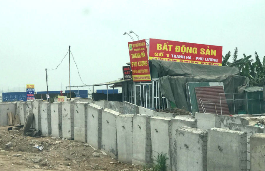 Các sàn BĐS đua nhau mọc lên.