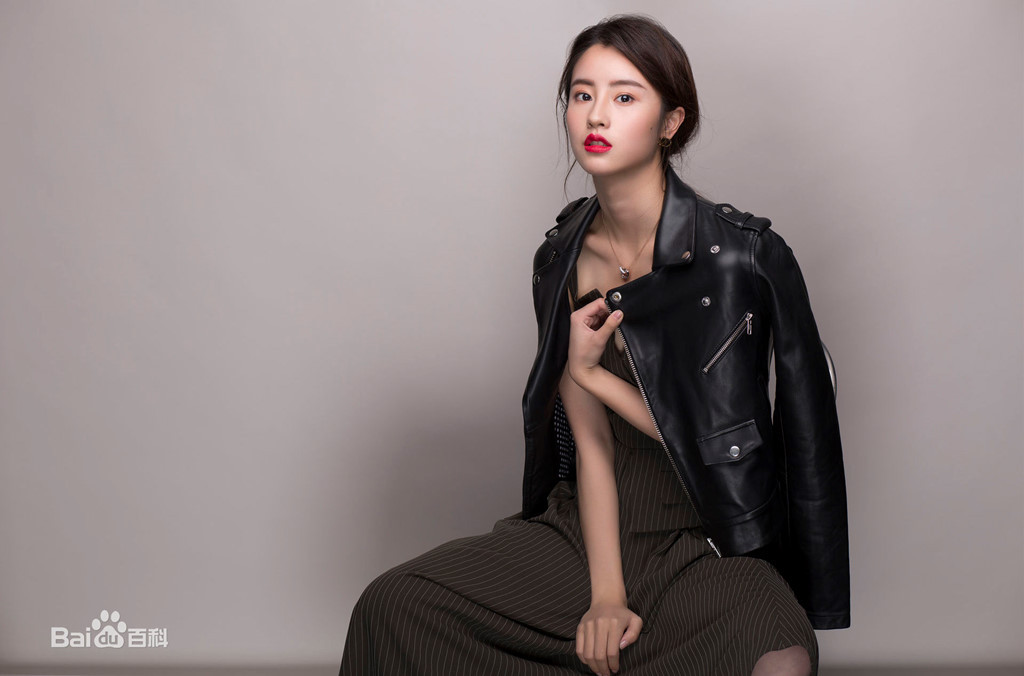 Trang Weibo của cô hiện chỉ có khoảng 30.000 người theo dõi. Mao Hiểu Tuệ cũng hiếm khi chia sẻ ảnh cá nhân.