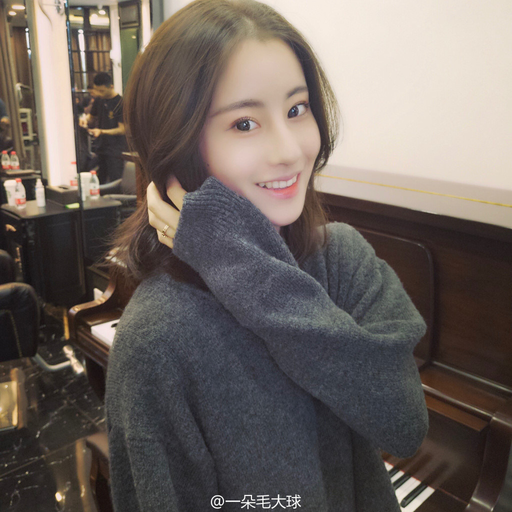 Mao Hiểu Tuệ hy vọng sẽ mang lại màu sắc mới cho nhân vật quá quen thuộc. Nhiều nhà phê bình lo ngại bộ phim khó thành công ngoài mong đợi do kịch bản Thần điêu đại hiệp được làm lại quá nhiều lần. Lần gần nhất là phiên bản năm 2014.