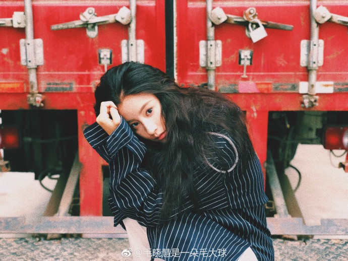 Vẻ đẹp hiện đại và thanh tú của Mao Hiểu Tuệ, nàng Tiểu Long Nữ mới của màn ảnh Hoa ngữ.