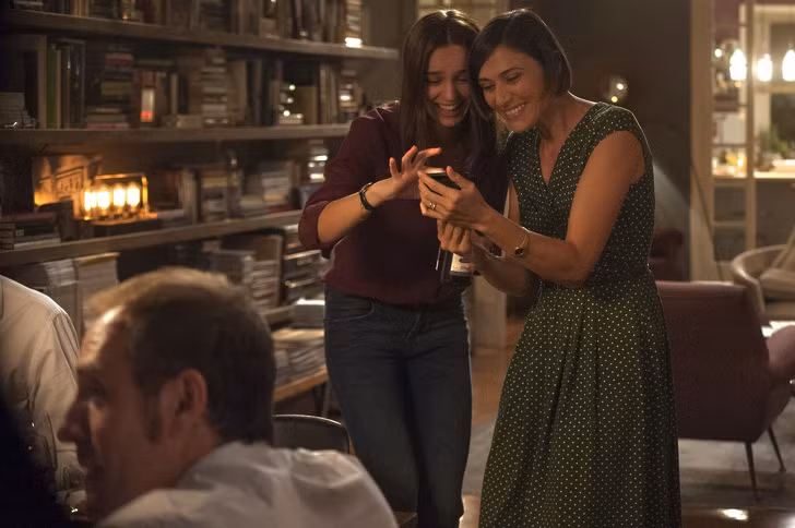 Hãy tích cực kết bạn và chờ xem kết quả bất ngờ. Các nghiên cứu đã chứng minh rằng mối quan hệ thân thiện với con người có thể giúp giảm tốc độ lão hóa rất lớn.