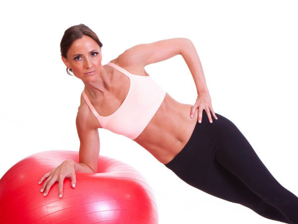 Nếu bạn muốn giảm béo bụng nhanh chóng, hãy tích cực tập các bài tập tim mạch như chạy bộ và các bài tập bụng. Ảnh: Boldsky.