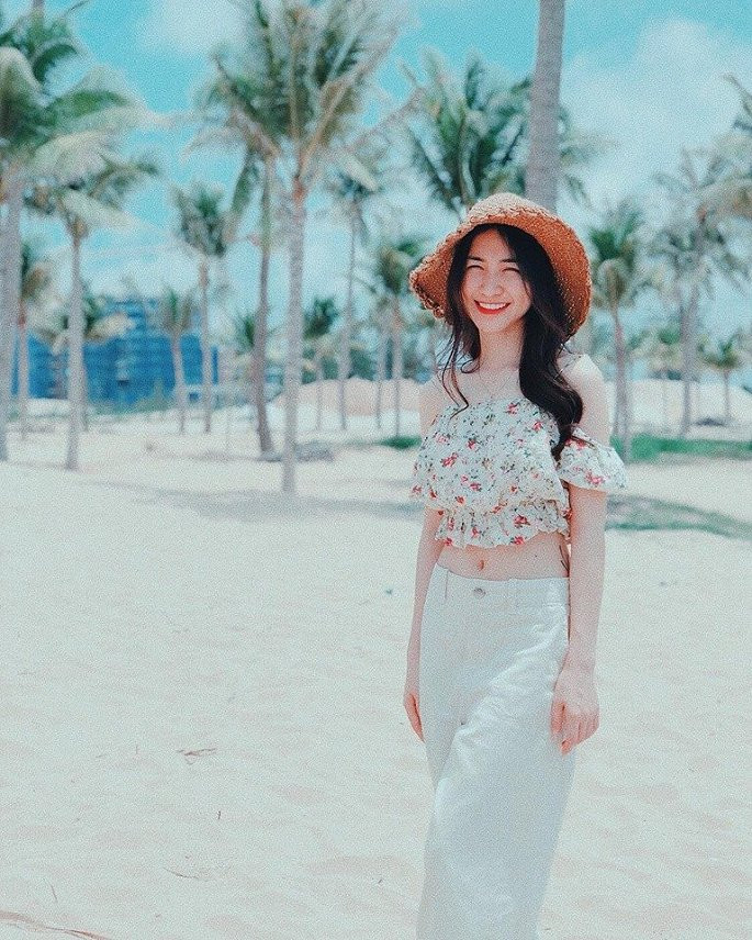 Việc ăn kiệng kết hợp cùng việc uống nhiều nước và siêng năng vận động trong ngày, phương pháp này đã giúp Hòa giảm được đến 10kg và sở hữu vóc dáng chuẩn mực, dù phải mất đến 1 năm kiên trì mới "lột xác" được.