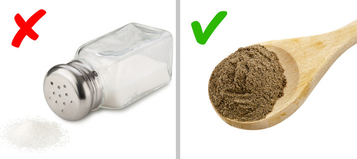 Thay vì ăn nhiều muối khiến tâm trạng xấu đi, bạn hãy thêm hạt tiêu vào món ăn hàng ngày. Hạt tiêu đen chứa piperine, hợp chất chống trầm cảm và tăng chức năng nhận thức của não. Ảnh: BS.