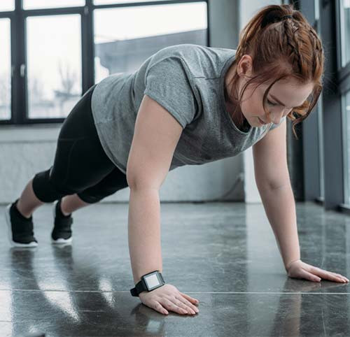 Tất cả những cảm xúc ăn uống biến mất nếu bạn bắt đầu tập thể dục. Tập thể dục để không chỉ giải phóng căng thẳng mà còn giúp bạn tống khứ lượng đường cũng như chất béo dư thừa trong cơ thể bạn.