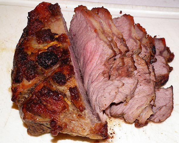 Tiến sĩ Peter J. D’Adamo đã đưa ra chế độ ăn uống dựa trên nhóm máu. Ví dụ, những người nhóm máu O nên ăn thịt nạc và hải sản, tránh sữa và gluten.