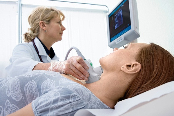 Ở phụ nữ mang thai, thiếu i-ốt có thể dẫn đến sảy thai, thai chết lưu, đẻ non.