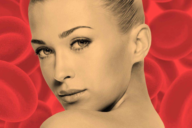 Da trông nhợt nhạt hơn: Do thiếu sắt, cơ thể con người không thể sản xuất đủ hemoglobin cho các tế bào máu đỏ, kết quả là làn da của bạn sẽ bị nhợt nhạt hơn.