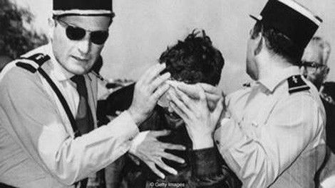 Michel Siffre khi ra ngoài ánh sáng tự nhiên.