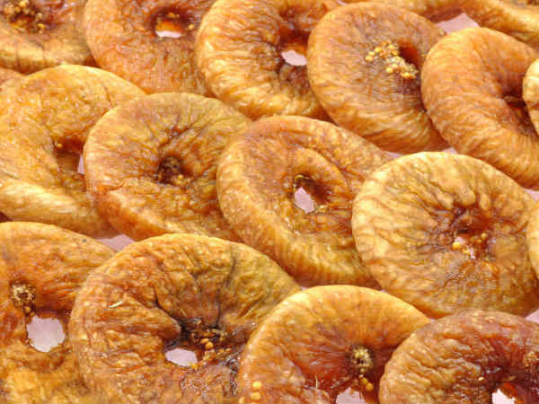 8. Quả sung ngọt sấy khô có tác dụng nhuận tràng cho cơ thể, điều này đảm bảo làm sạch hệ thống tiêu hóa. Ngoài ra, chúng còn là một nguồn cung cấp các khoáng chất quan trọng như magiê, canxi, mangan và kali.