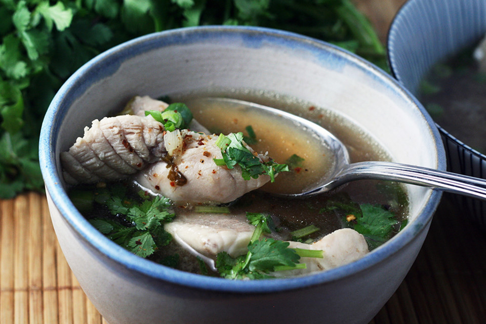 Súp Ukha (Súp cá truyền thống) được ưa chuộng ở Nga trong những tháng mùa hè. Các loại cá thường được sử dụng để nấu súp Ukha là cá hồi, cá tuyết hoặc cá tầm.