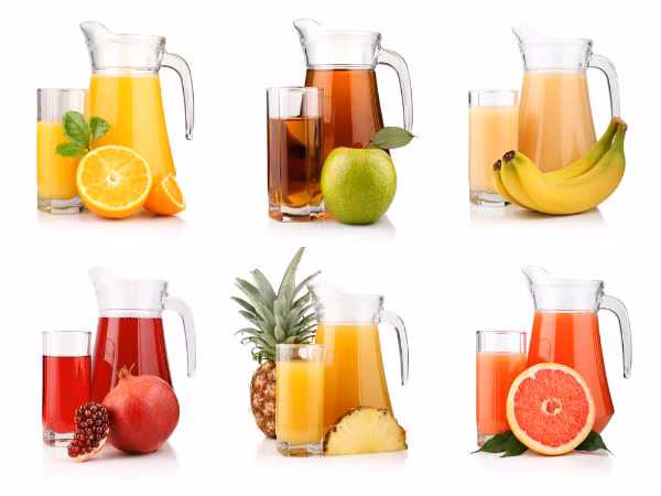 Nước hoa quả: Để nuôi dưỡng làn da khỏe mạnh từ bên trong, phụ nữ Thái Lan thường xuyên bổ sung các loại nước trái cây trong chế độ dinh dưỡng hàng ngày. Nước ép trái cây giàu các vitamin và chất dinh dưỡng cần thiết sẽ giúp tạo cho bạn làn da hoàn hảo. Ảnh: Boldsky.