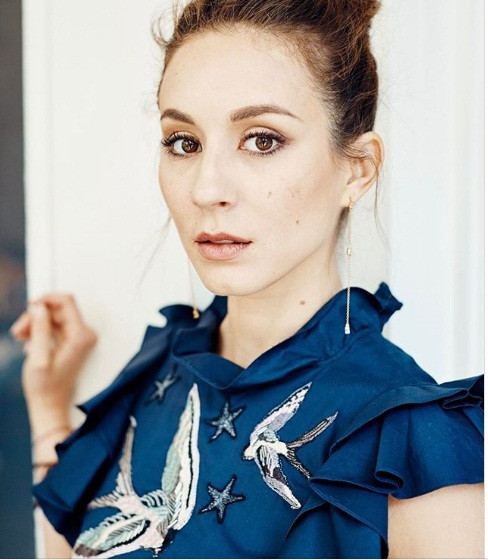 Cô ấy là sự kết hợp giữa 3 dòng máu Châu Phi, Ý và Serbia