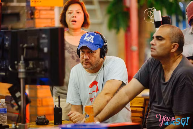 Stephane Gauger trên set quay Yêu đi, đừng sợ!