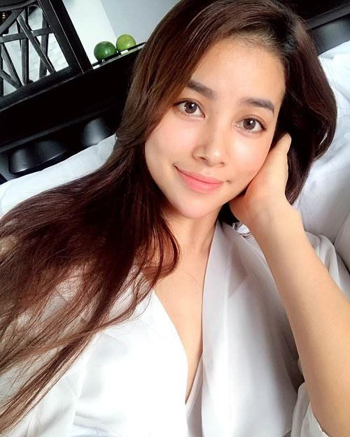 Phải ngủ đủ giấc mới có thể trẻ trung, xinh đẹp được.