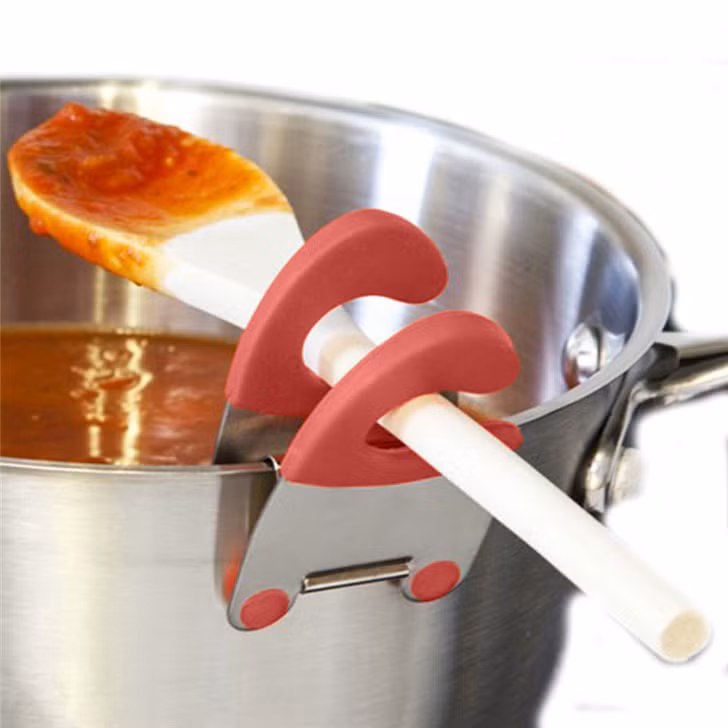 Dụng cụ để thìa tiện lợi. Ảnh: BS.