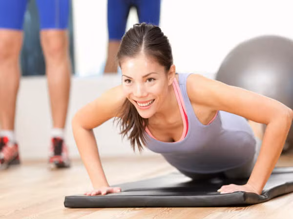 Các bài tập tốt cho tim mạch rất hiệu quả trong việc loại bỏ chất béo cơ thể. Các bài tập này giúp đốt cháy chất béo khắp cơ thể, bao gồm đùi và hông.