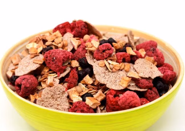 5. Nạp đủ vitamin D cho cơ thể: Đối với những người ăn chay, hãy nạp vitamin D từ các thực phẩm như: nấm, nước cam, sữa đậu nành, ngũ cốc, sữa chua...