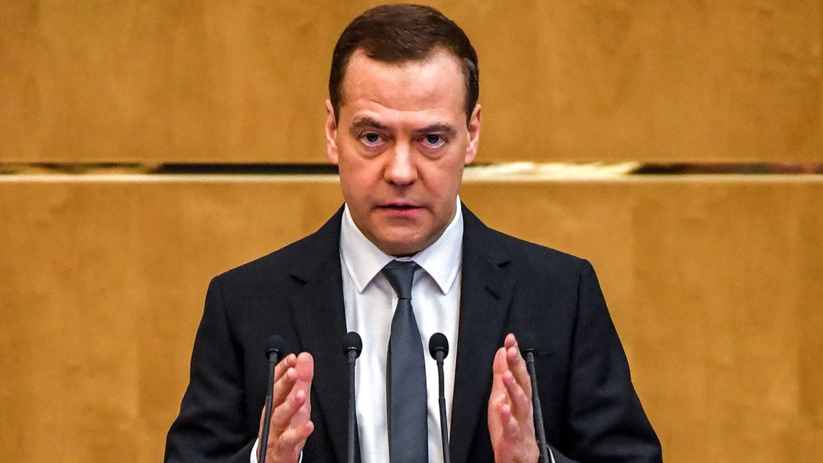 Ông Medvedev sinh ngày 14/9/1965 tại Leningrad trong một gia đình có truyền thống giáo dục. Cha ông là Giáo sư Viện Công nghệ Leningrad Anatoly Afanasevich Medvedev. Ảnh: MV.