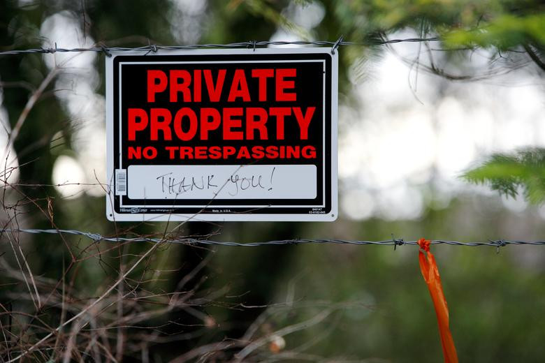 Nếu cặp đôi Hoàng gia thật sự tới đây sinh sống, vấn đề an ninh sẽ được quan tâm. Để bảo vệ an toàn cho gia đình Hoàng gia sẽ cần tới lực lượng bảo vệ lớn và tốn kém hàng triệu USD.