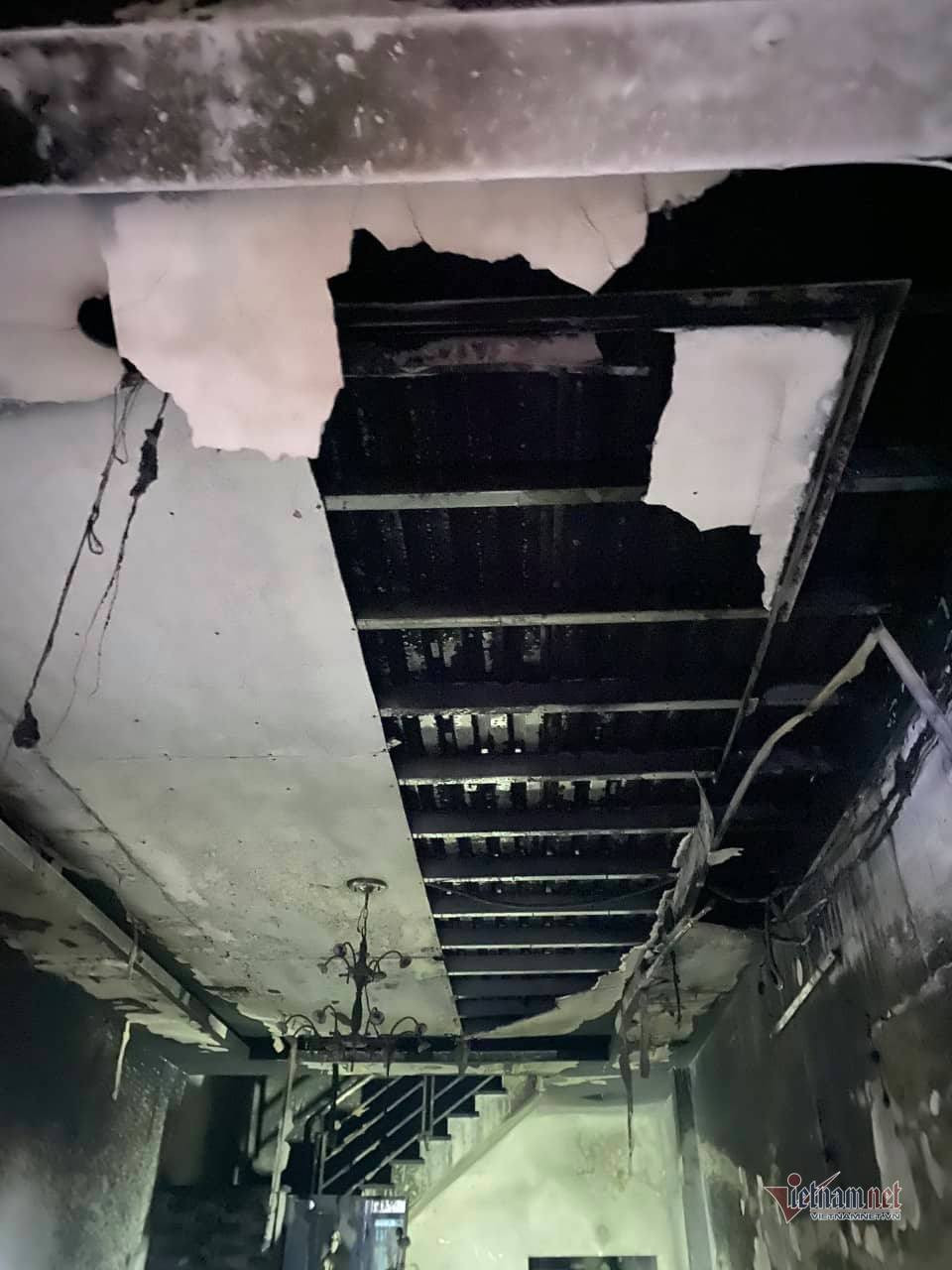 Cuu 5 nguoi trong bien lua thieu rui 2 can nha sang mung 1 Tet-Hinh-3