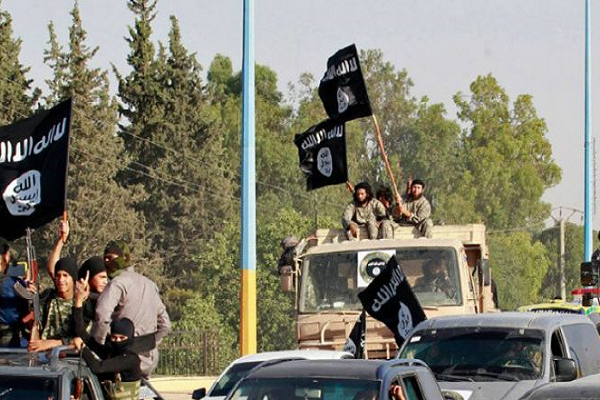 Theo Al Masdar News ngày 1/1/2020, nhóm khủng bố IS được cho là đã bắt đầu mở cuộc tấn công vào một số cứ điểm của Quân đội Syria ở khu vực nằm giữa thị trấn Al-Sukhnah (Homs) và Al-Shoula (Deir Ezzor) vào sáng ngày 31/12/2019. Ảnh: FS.