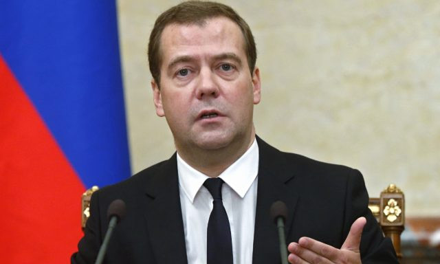 Trong thời gian làm Tổng thống Nga, ông Dmitry Medvedev đã nỗ lực trong việc củng cố và thúc đẩy sự phát triển của nền kinh tế nước nhà. Những chính sách do ông đưa ra vào năm 2008 đã góp phần đáng kể đưa người dân (Nga) thoát khỏi cuộc khủng hoảng nặng nề. Ông cũng "mạnh tay" trấn áp nạn tham nhũng,... Ảnh: MWN.
