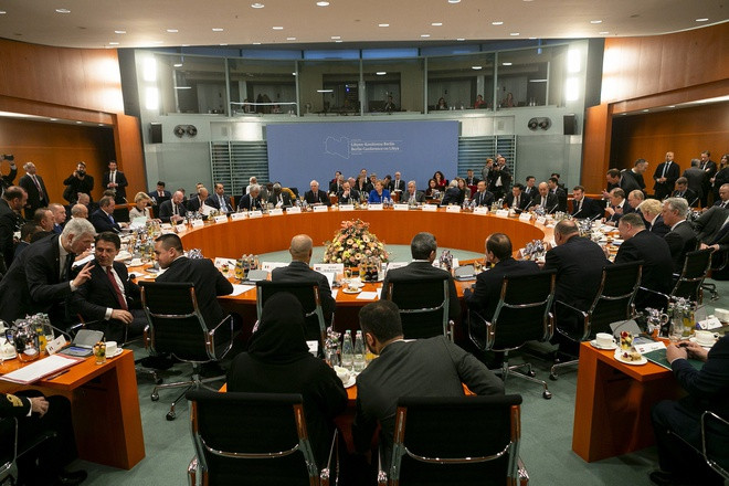 Lanh dao the gioi tim Tong thong Putin de chup anh tap the