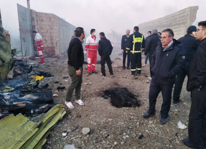 Một đoạn video chưa được xác nhận cho thấy máy bay bốc cháy khi rơi xuống và phát nổ.