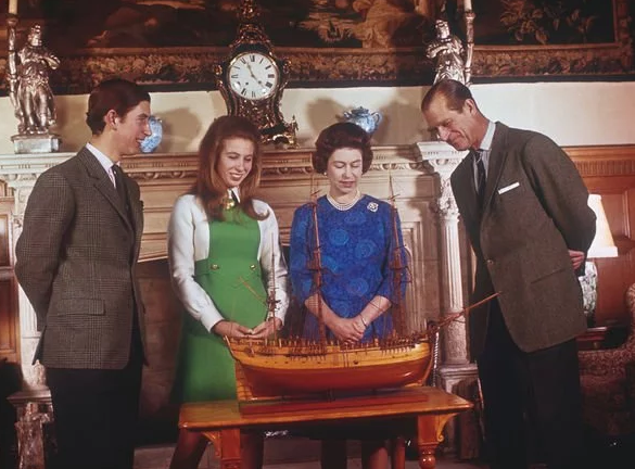 Năm 1977, nhân dịp kỷ niệm 25 năm trị vì, Nữ hoàng Anh đã mở cửa cho công chúng tham quan dinh thự Sandringham lần đầu tiên. Ảnh: Getty.