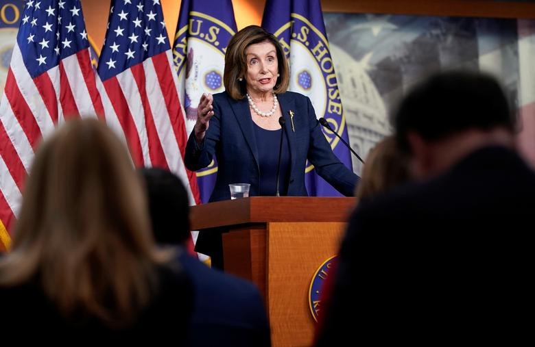 Trước đó cùng ngày, với 228 phiếu thuận và 193 phiếu chống, Hạ viện Mỹ thông qua hai điều khoản luận tội Tổng thống Trump và chuyển hai cáo buộc chính thức chống ông Trump lên Thượng viện.