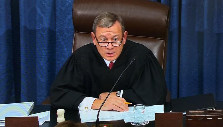 Ông Roberts thề sẽ thực thi phiên tòa luận tội Tổng thống Trump theo đúng hiến pháp và pháp luât.