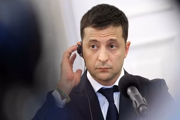 Iran nhan loi vu may bay bi ban roi, Tong thong Ukraine noi gi?