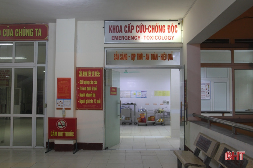 Bác sĩ Nguyễn Xuân Thái, Trưởng Khoa cấp cứu - Chống độc, người có mặt trong ca trực ngày 30 Tết Canh Tý, cho biết: “Trong các tết trước đây, đêm 30 tết, ca trực của chúng tôi tiếp nhận từ 35 - 40 ca cấp cứu do tai nạn giao thông. Trong đó, nguyên nhân từ bia rượu chiếm 80 - 90%. Tuy nhiên, ngày 30 tết năm nay số lượng bệnh nhân tai nạn giao thông giảm 50%.