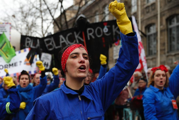 Pháp giành điểm về bình đẳng giới và nhân quyền.