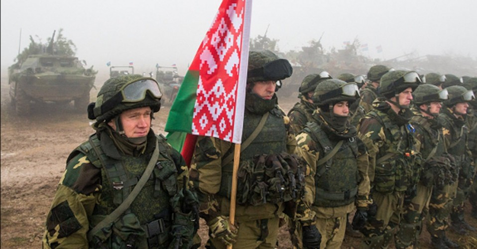 Tổng thống Lukashenko mới đây đã công bố ý định nhằm tước quyền tiếp cận của Nga với hệ thống radar ở phía Tây Nam cũng như các tàu ngầm ở phía Tây Bắc của Belarus, điều này đặt ra mối đe dọa rất nghiêm trọng đối với an ninh quốc gia của Nga.