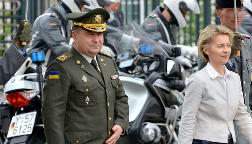 "Tại thành phố Sochi, ông Lukashenko nói bóng gió với ông Putin rằng có thể đóng cửa trạm radar của Nga, đây là một phần của hệ thống cảnh báo sớm các cuộc tấn công tên lửa".