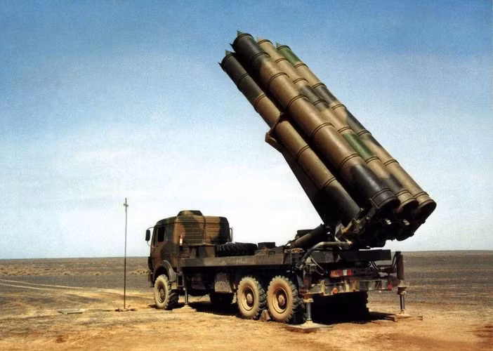 T-300 Thổ Nhĩ Kỳ thực ra là phiên bản nội địa được sản xuất theo giấy phép của loại pháo phản lực WS-1B của Trung Quốc.