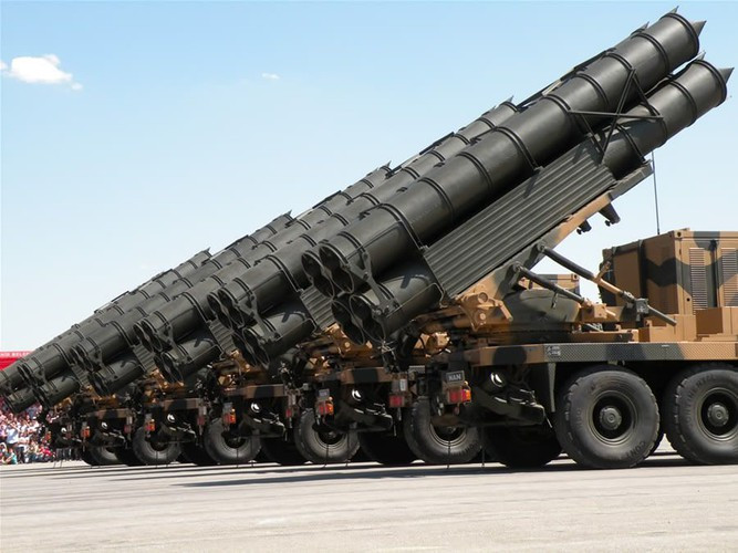 WS-1B sử dụng 2 loại đầu đạn, đó là ZDB-2 chuyên sát thương bộ binh bằng mảnh và bi thép, trong khi đó đầu đạn SZB-1 chuyên dùng chống xe thiết giáp, xe tăng.