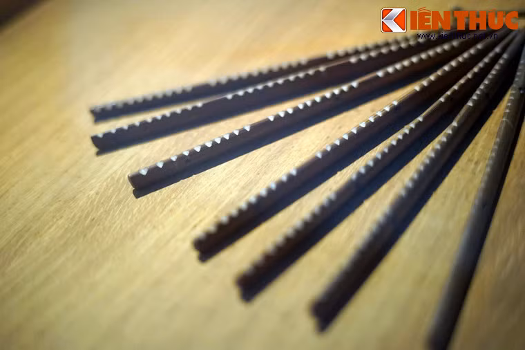 Đây được xem như lịch vạn sự của người Mường với những chỉ dẫn chọn ngày lành tháng tốt cho các công việc quan trọng trong đời sống. Theo đó, thượng tuần gọi là “ngày kâl”, thường được chọn để tổ chức cưới xin, khánh thành, xây nhà mới. Hạ tuần là những ngày hết trăng, được gọi là “ngày cối”.