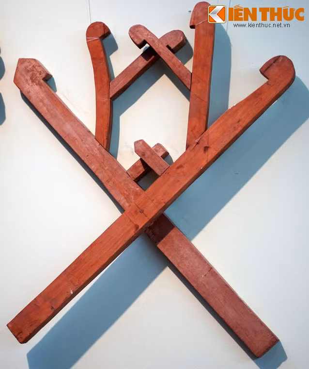 Ngoài ra còn có cút phùa mia, nghĩa là "chồng vợ"...