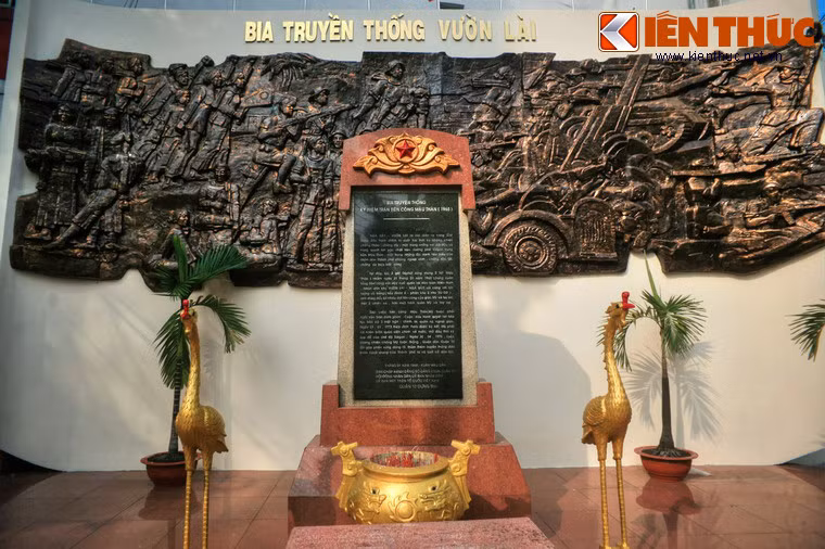 Ngã ba Vườn Lài là tên gọi của một ngã ba nằm ở nơi giao cắt của các tuyến phố Ngô Gia Tự, Vĩnh Viễn, Sư Vạn Hạnh thuộc quận 10 TP HCM. Đây là cũng một địa điểm lịch sử quan trọng của cuộc tổng tiến công và nổi dậy Tết Mậu Thân 1968 ở Sài Gòn.