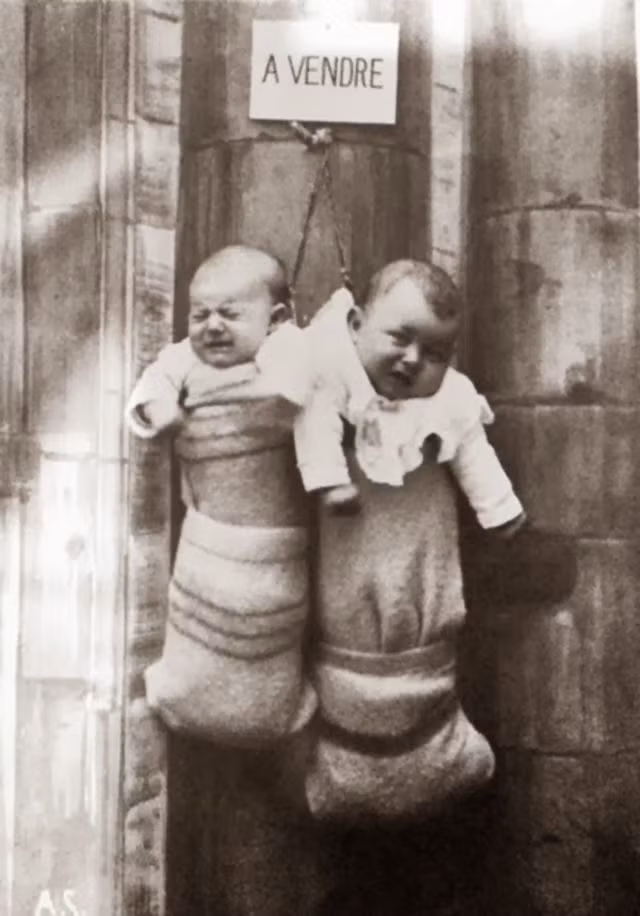 Nếu muốn có thể mua hai bé một lúc... Ảnh: Vintag.